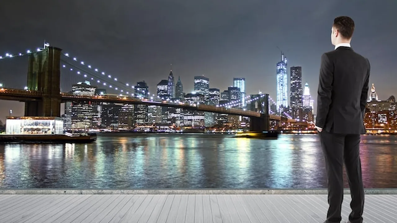 Can You Actually Live on $2,000 a Month in Dubai?